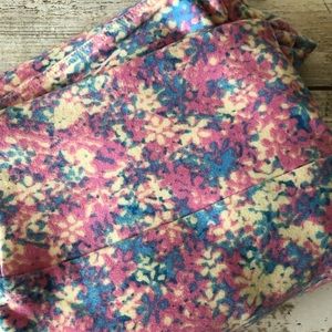 LuLaRoe Pants - 🔴3/$25🔴 🌸LulaRoe🌸 Floral Print OS Leggings LuLaRoe Pants - 🔴3/$25🔴 🌸LulaRoe🌸 Floral Print OS Leggings
